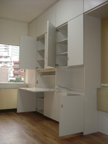 ニューステイトメナー 小物を収納するのに便利です