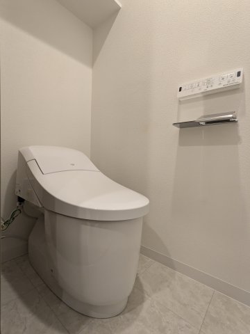 グランピア中野坂上0103号室 トイレ