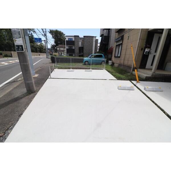 Forest　Maison101号室 駐車場