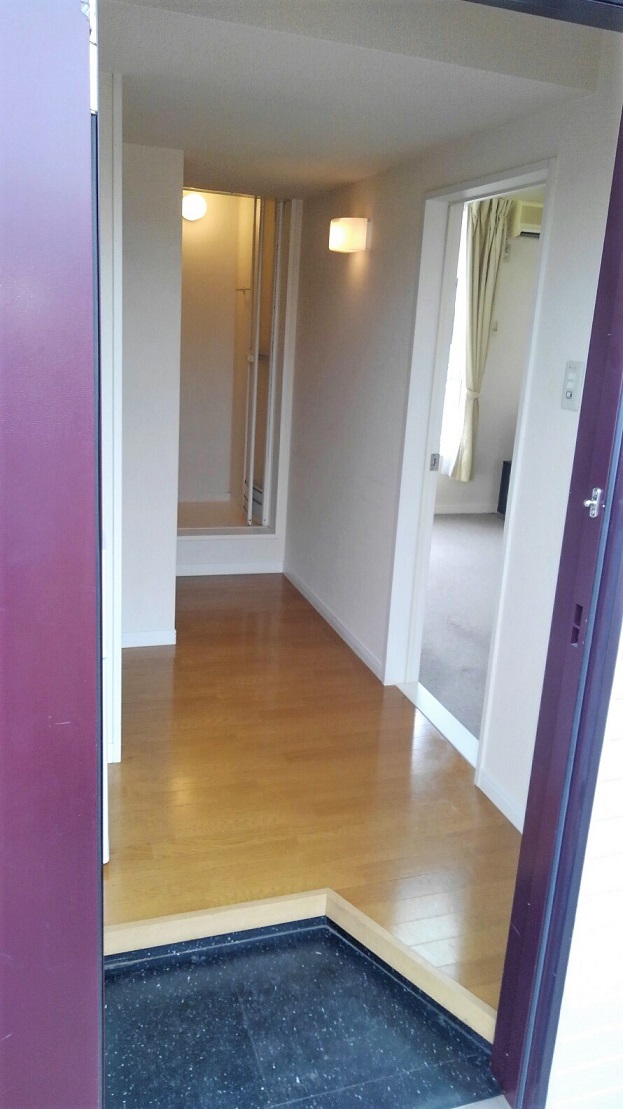 レオパレスＷＩＬＬ 玄関