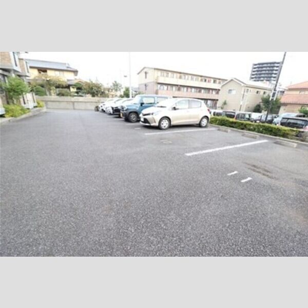 ベルウッド 駐車場