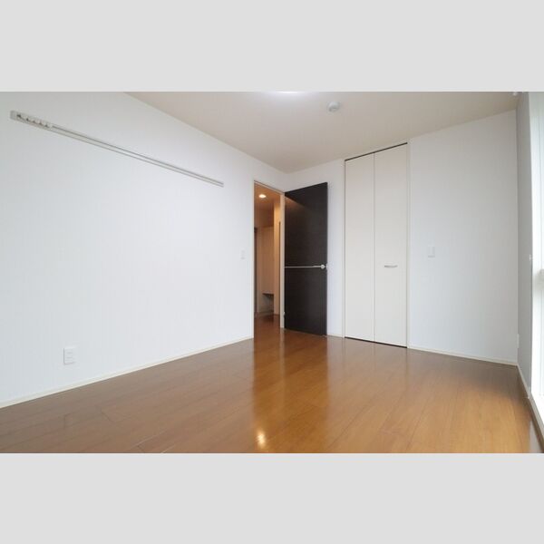 グランディオーソ101号室 洋室6帖