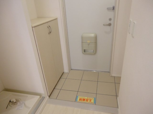 シエル・ブルー205号室 玄関