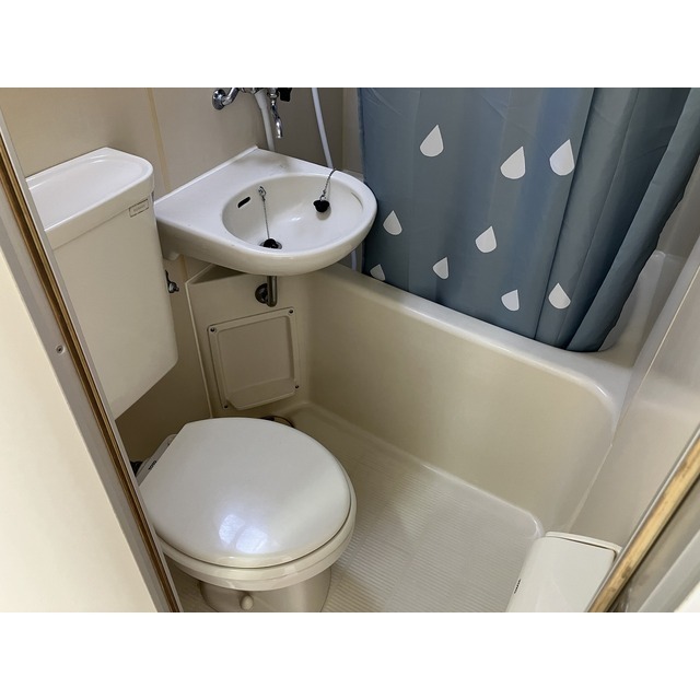 ＳＵＲＦ　ＨＯＵＳＥ212号室 内観