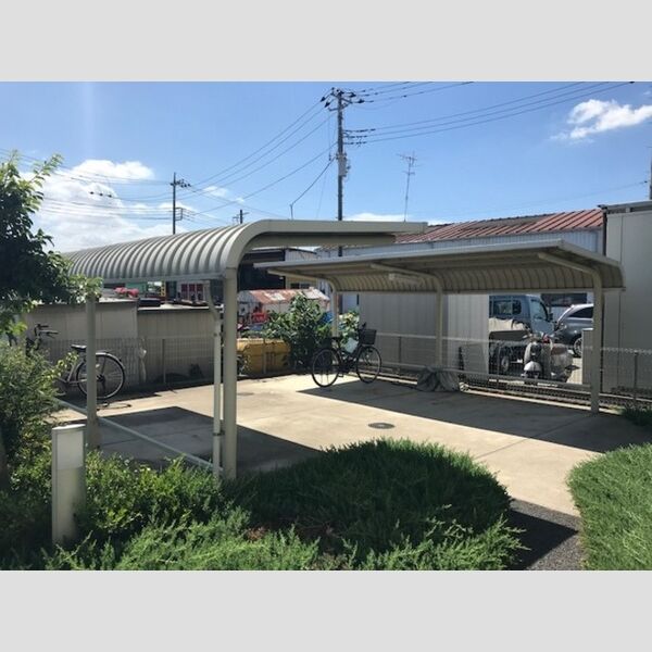 グランコート富士 駐輪場