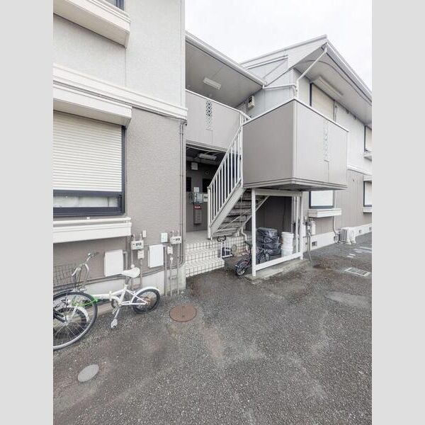 ドミールエム エントランス