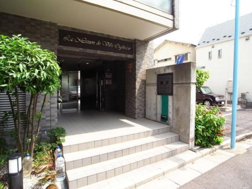 メゾン・ド・ヴィレ荻窪410号室 エントランス