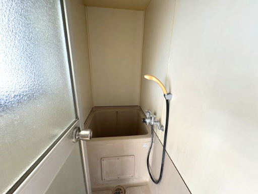 福村ハイツ202号室 クリーニング前の写真です