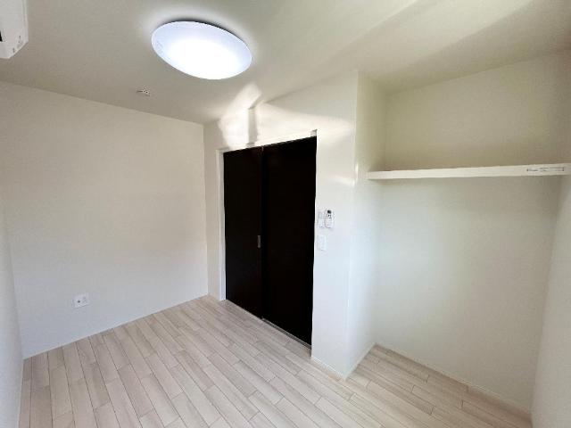 ルナフォーリア201号室 洋室