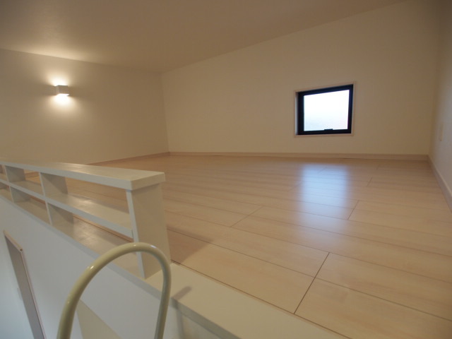 ＴＨＥ　ＴＥＲＲＡＣＥ　Ⅱ ロフト付き　フローリング