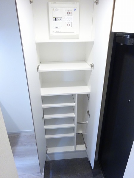 ルフレ　グランデ川口 収納