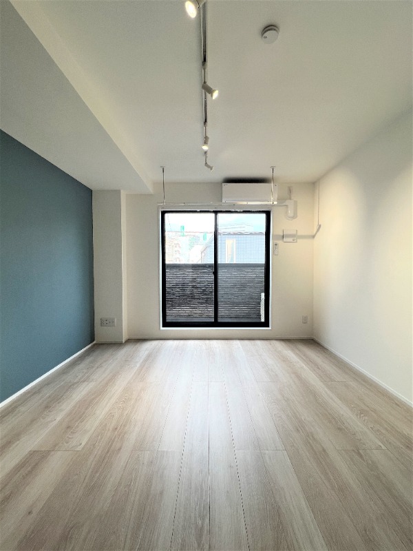 Tre　Court　Kitasenju（トレコート北千住）2階 ※別部屋