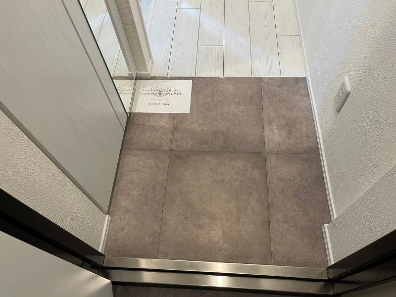 CREAL新富町5階 玄関