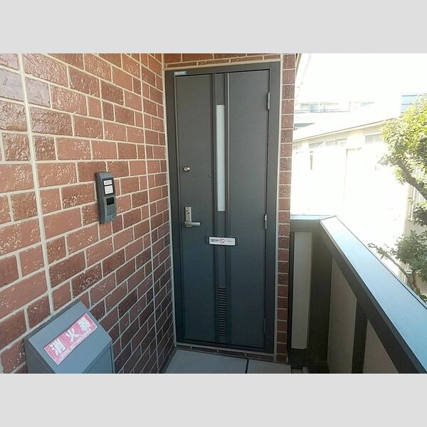 フルール　A,B,CC102号室 玄関ドア