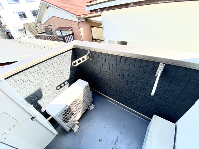 ベイルーム西戸部302号室 バルコニー