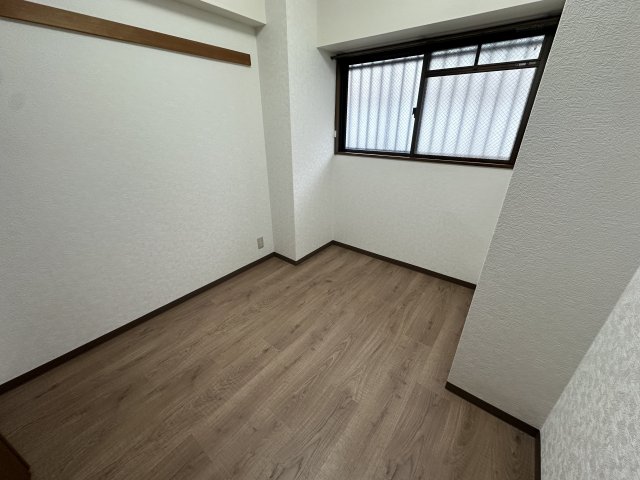 ベルドゥムール越谷茜町602号室 同建物別部屋の参考画像