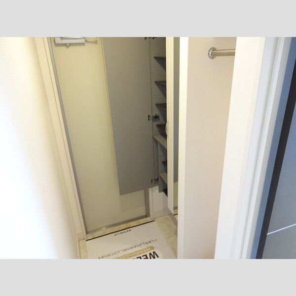 ルシャトーM103号室 シューズBOX