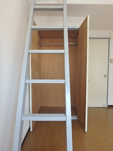 カルタス２１戸田第５2階 収納