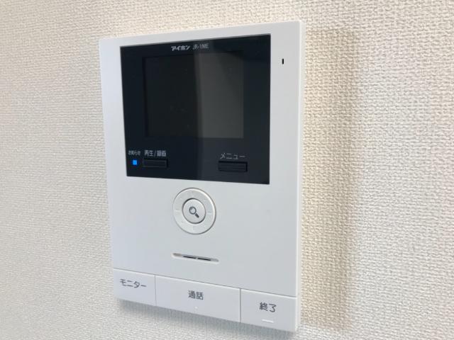 アンソレイェ101号室 カメラ付インターホン
