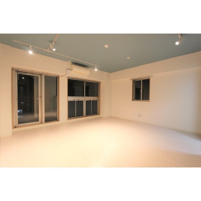 ＦＲＥＡ　Ｍ　桜台702号室 リビング