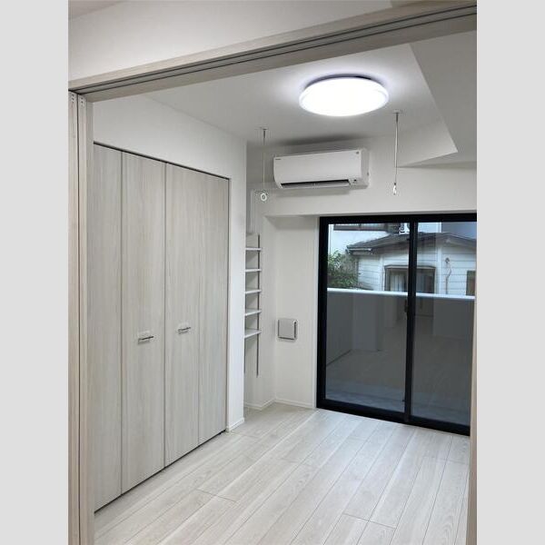 S-RESIDENCE目黒大岡山303号室 収納