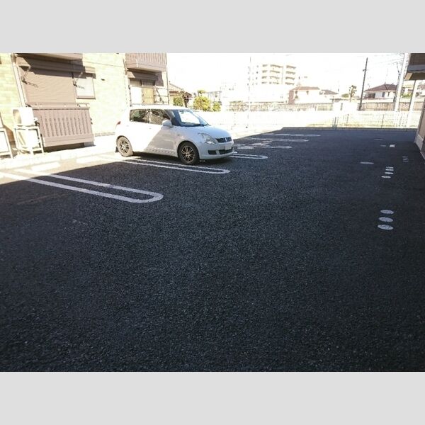 アモーレ　Ⅱ 駐車場