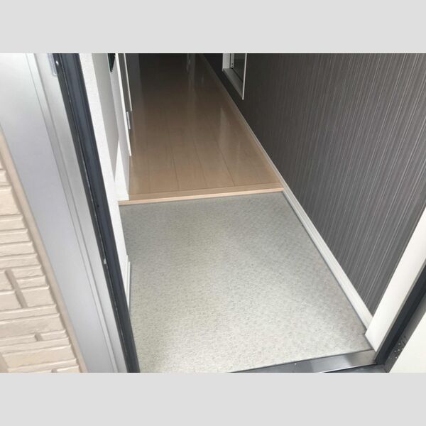 カーサ・セレーノ207号室 玄関