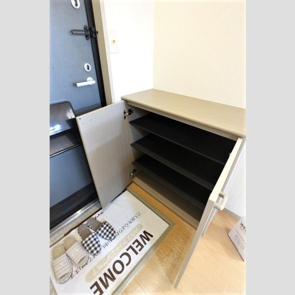 ランセ今谷C103号室 シューズボックス