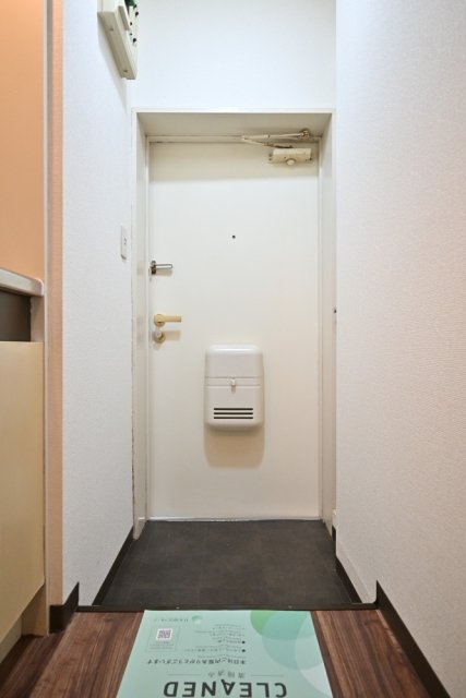 フリーダム町屋1階 玄関