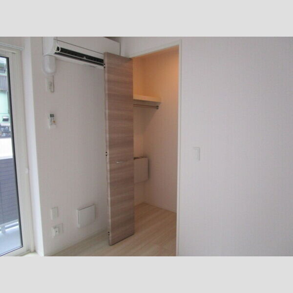 アクシス八幡 クローゼット