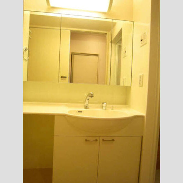 パークヒルズ 大きな鏡の洗髪洗面化粧台