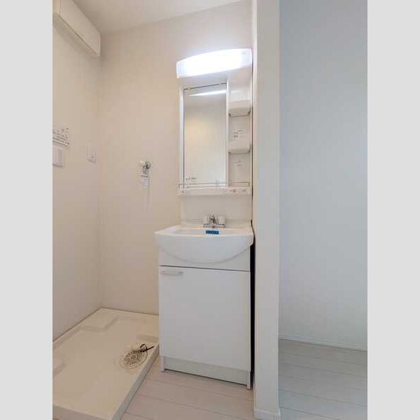ソレイユ日進201号室 独立洗面台