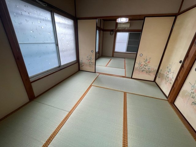 二子玉川戸建 2階和室2部屋。襖を外せば広々とした1室にも！