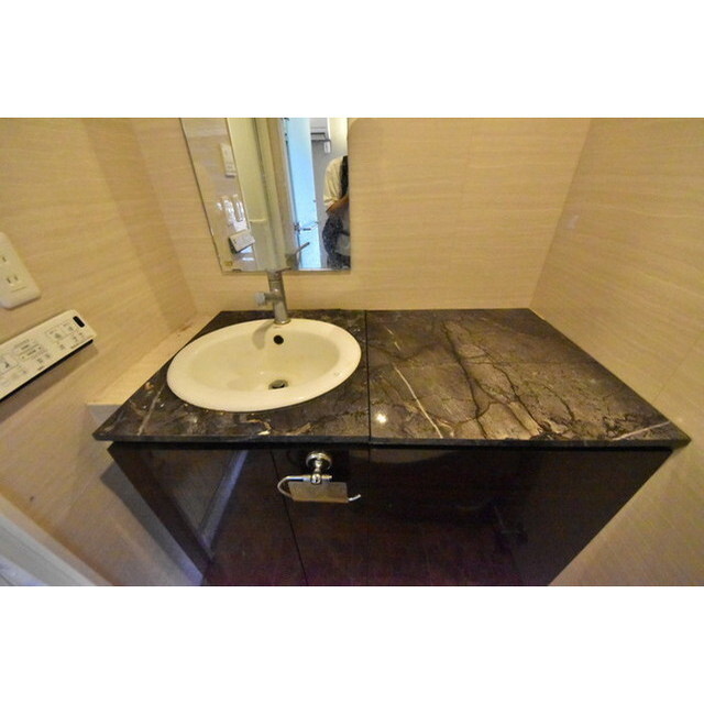 アズ信濃町レジデンス0401号室 内観