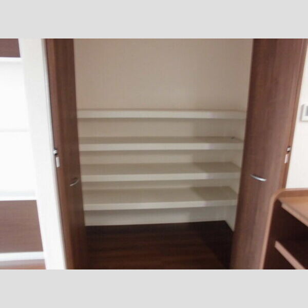 グリーングラス303号室 収納