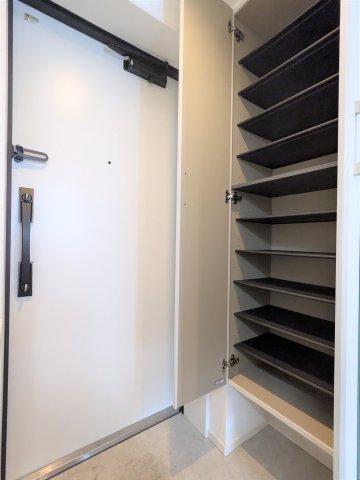 エルファーロ代々木0101号室 収納