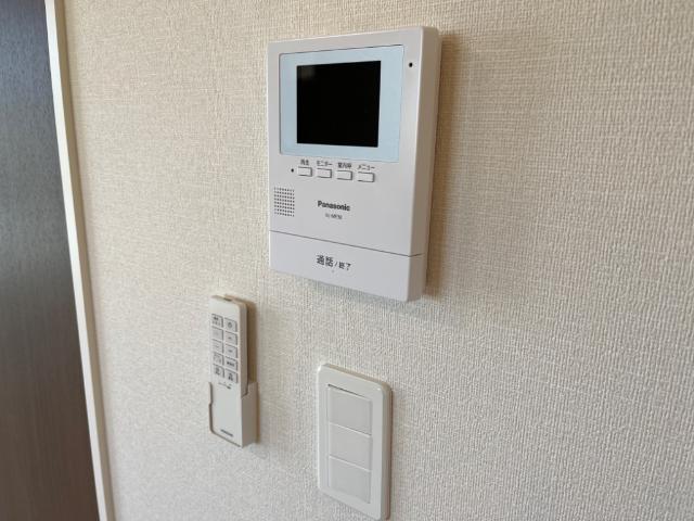 ナチュラル　ライズ201号室 カメラ付インターホン（イメージ）