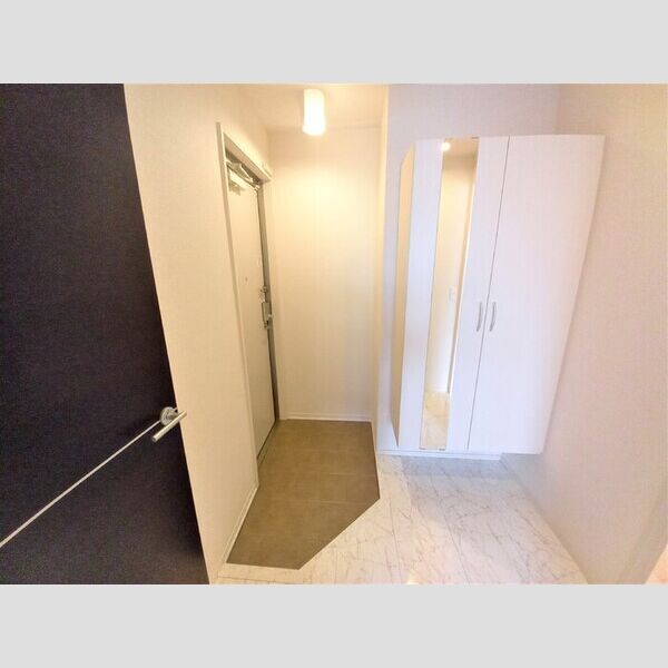 ロイヤルパレス　Ⅱ番館 玄関