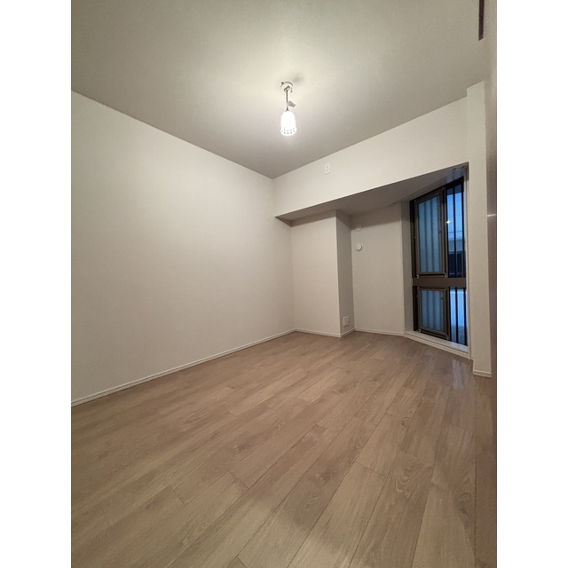 ガーデングランデ横浜戸塚コージーグランデ112号室 洋室4.8帖　2025年9月撮影