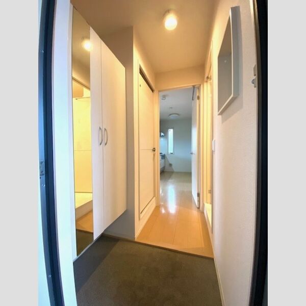 ガーデンハイツ 302号室　玄関