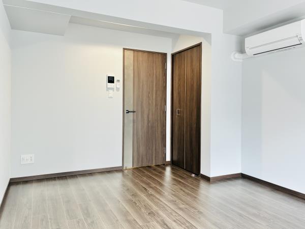 ＣＯＭＰＯＳＩＴＥ目黒鷹番1階 リビング