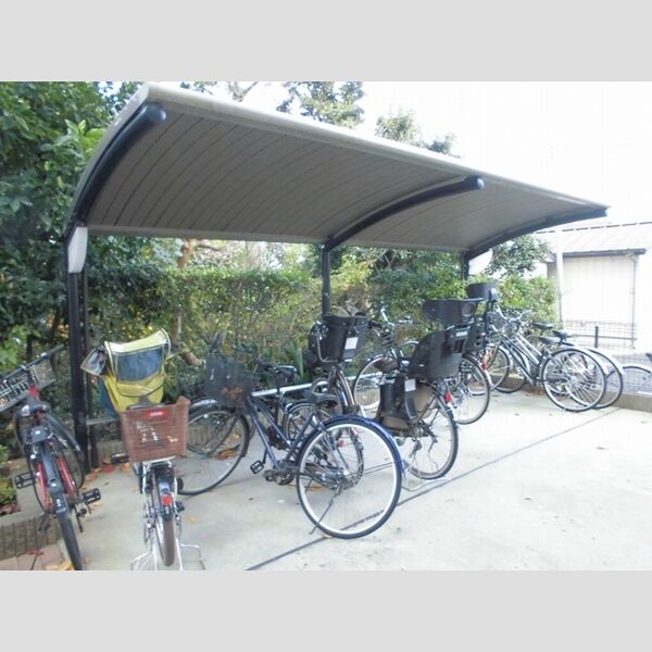 アルシオネ　壱番館 駐輪場