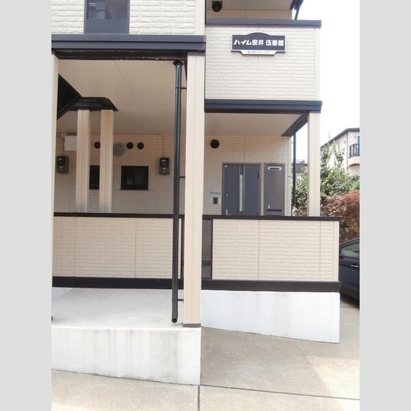 ハイム安井伍番館 エントランス