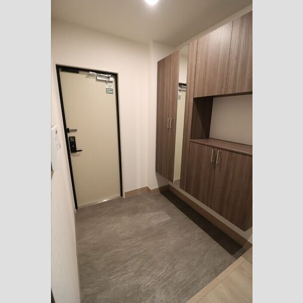 センカⅢ305号室 玄関