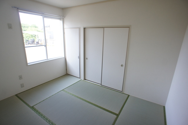 クレストコートＡ0201号室 和室です