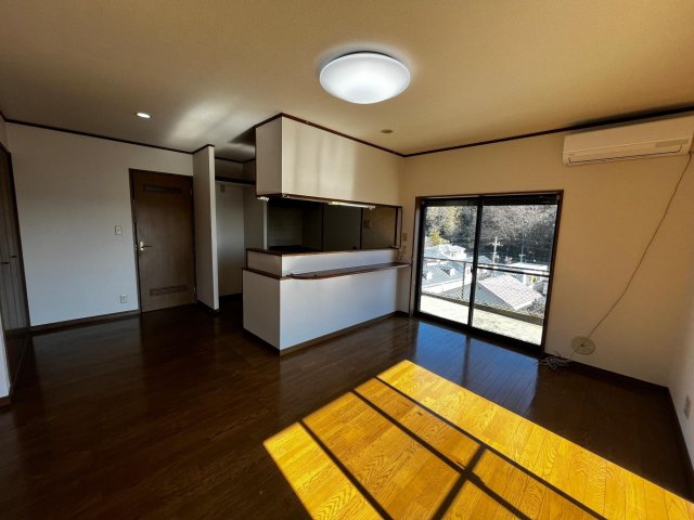 松戸市高塚新田戸建 リビング