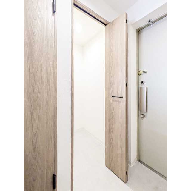 レジデンス渋谷富ヶ谷（Residence Shibuya T0303号室 玄関収納