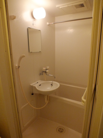 レオパレススペシャルステージＣ バス・トイレ別