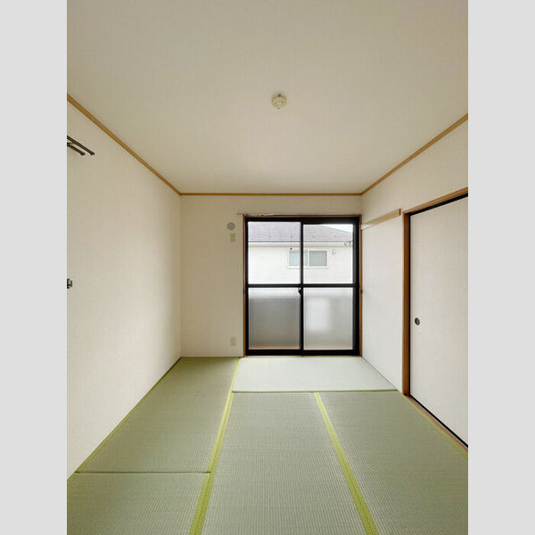 シャトル大戸　Ⅲ205号室 和室6帖