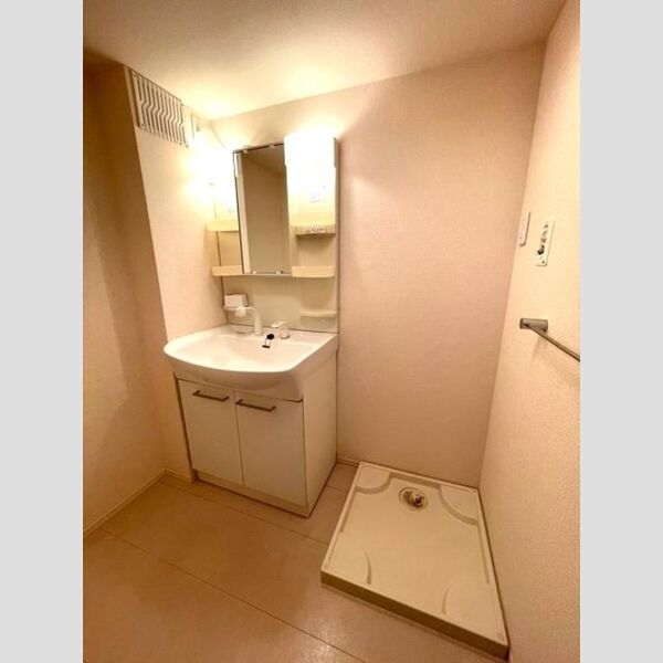 ソラーレ305号室 洗髪洗面化粧台